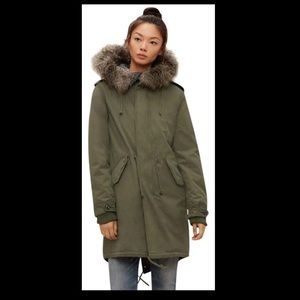 Aritzia TNA Britannia Parka size small camel color